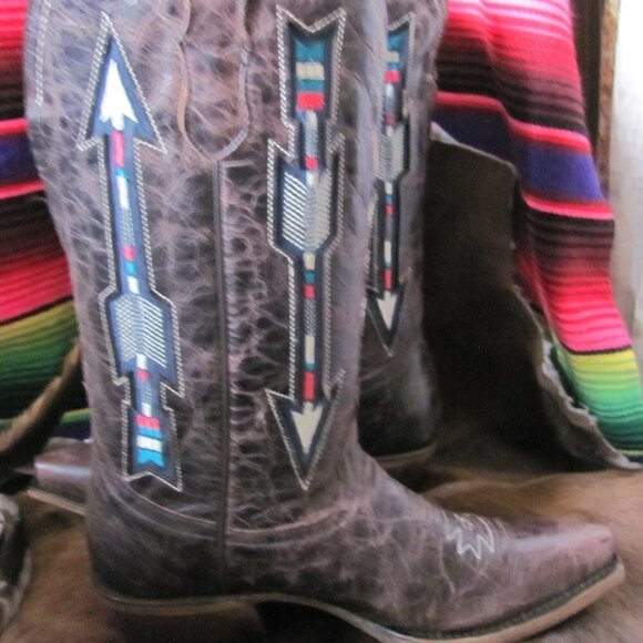 HOST PICK Roper  Brand New  Embroidered Arrow Boots With Aztec Pattern - Picture 5 of 16
